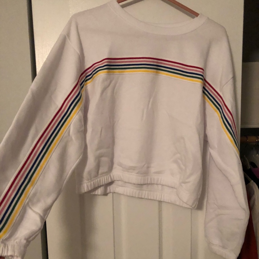 WHITE RAINBOW STRIPED CROPPED CREWNECK